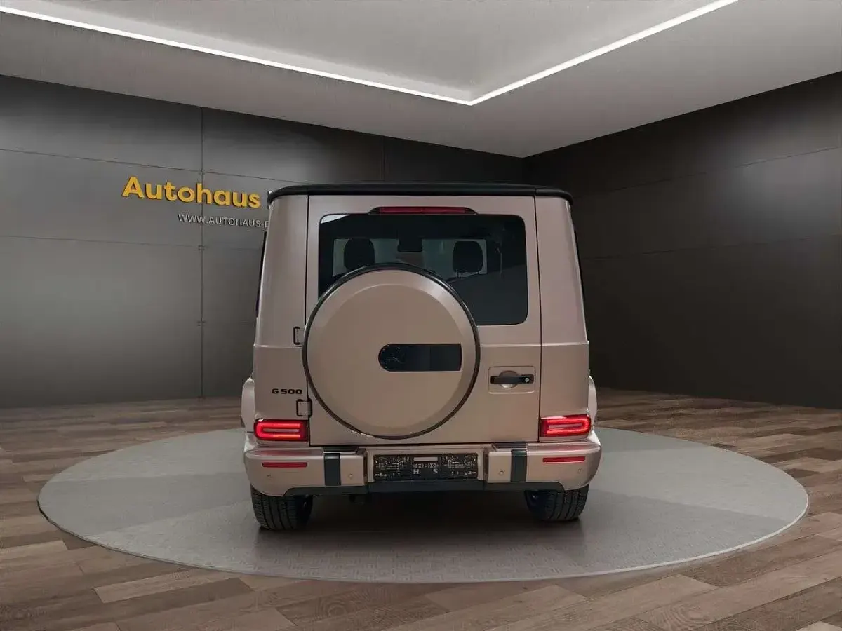 Gebraucht Mercedes G500 421 PS (309 kW) 2024 Manufaktur rosewood magno SUV
