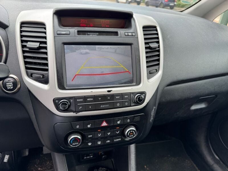 Schwarz Gebraucht 2015 Kia Venga DREAM-TEAM Edition Kleinwagen | 6.999 € (Guter Preis) - Bild 1/4