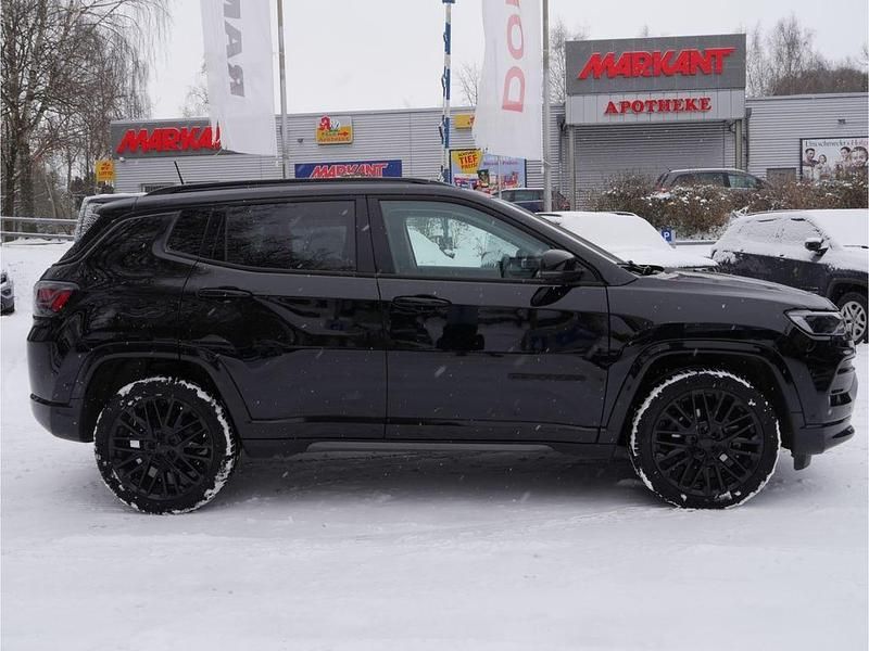 Gebraucht Jeep Compass 131 PS (96 kW) 2023 Schwarz SUV