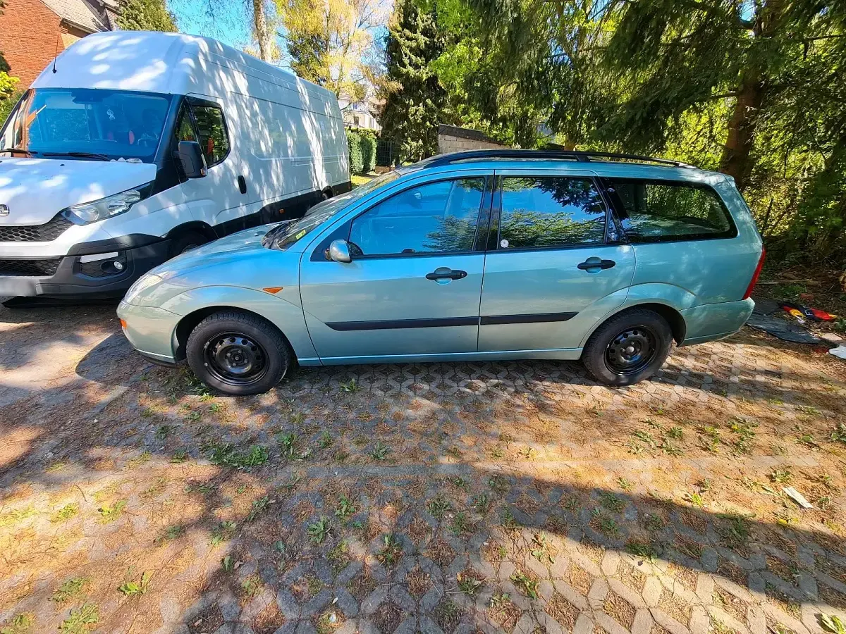 Second-hand Ford Focus Ghia 101 CP (74 kW) 2000 Verde Break