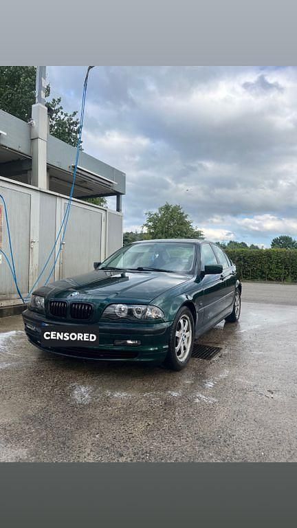 Grün Gebraucht 1998 BMW 318 Limousine | 2.500 € (Fairer Preis) - Bild 1/4