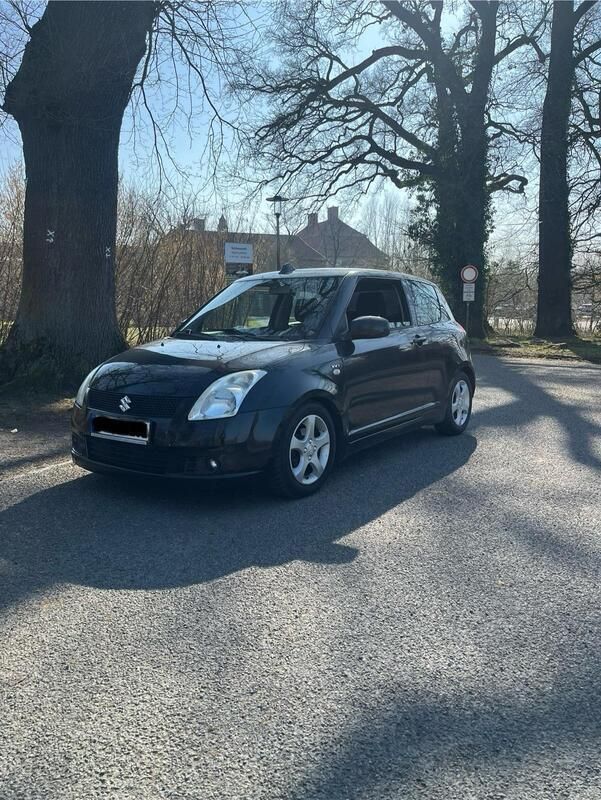 Schwarz Gebraucht 2005 Suzuki Swift Kleinwagen | 3.000 € (Fairer Preis) - Bild 1/4