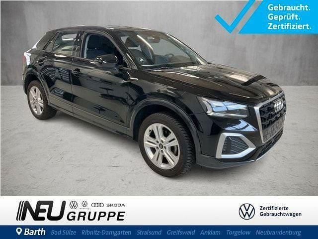 Mythosschwarz (metallic) Gebraucht 2023 Audi Q2 Advanced SUV | 24.789 € (Superpreis) - Bild 1/4