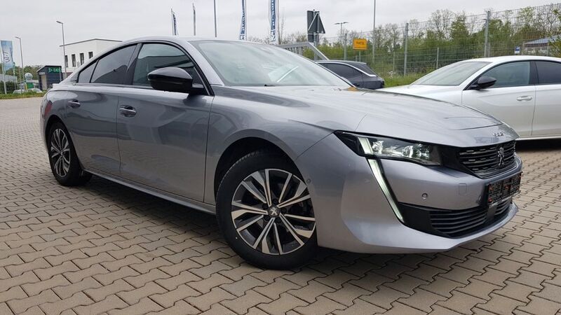 Gebraucht Peugeot 508 Allure 131 PS (96 kW) 2022 Schwarz Limousine