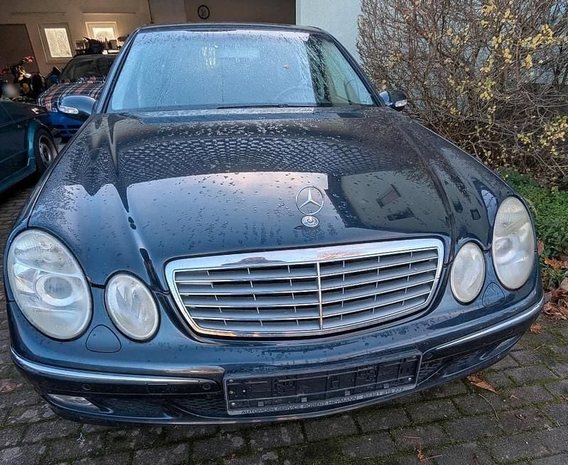 Gebraucht Mercedes E500 AMG 306 PS (225 kW) 2002 Blau Limousine