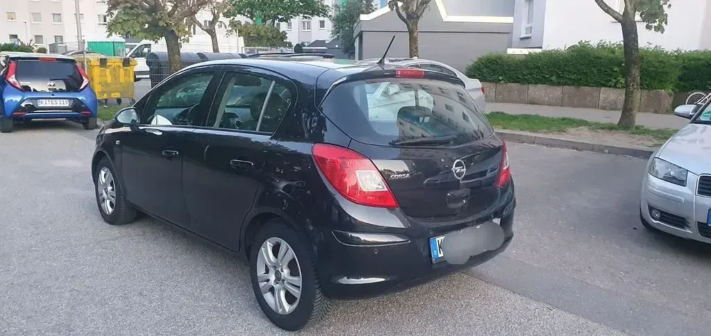 Gebraucht Opel Corsa Innovation 86 PS (63 kW) 2012 Schwarz Kleinwagen