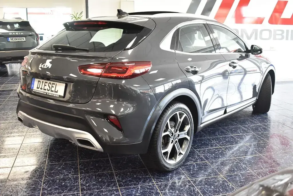 Gebraucht Kia XCeed 136 PS (100 kW) 2022 Grau SUV