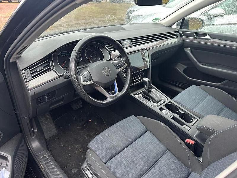 Gebraucht VW Passat GTE 218 PS (160 kW) 2022 Deep black perleffekt Kombi