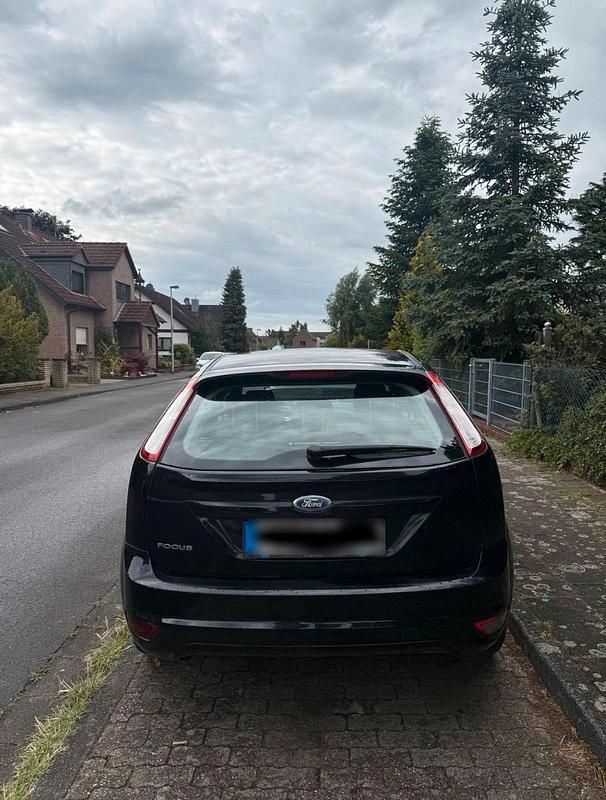 Gebraucht Ford Focus 100 PS (73 kW) 2009 Schwarz Kombi