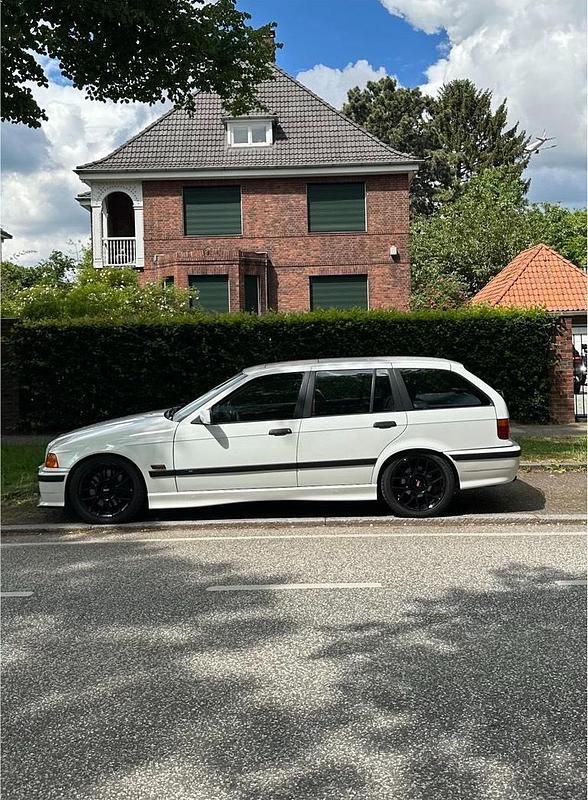 Weiß Gebraucht 1995 BMW 328 M Sport Kombi | 12.300 € - Bild 1/4
