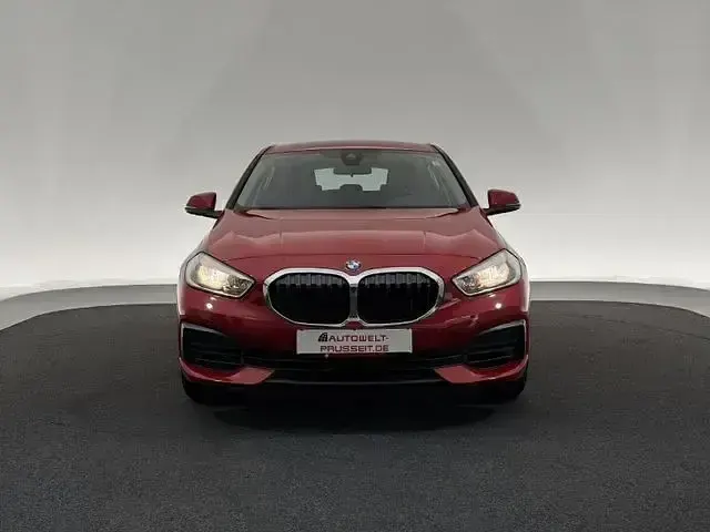 Gebraucht BMW 118 Advantage 140 PS (102 kW) 2020 Rot Limousine