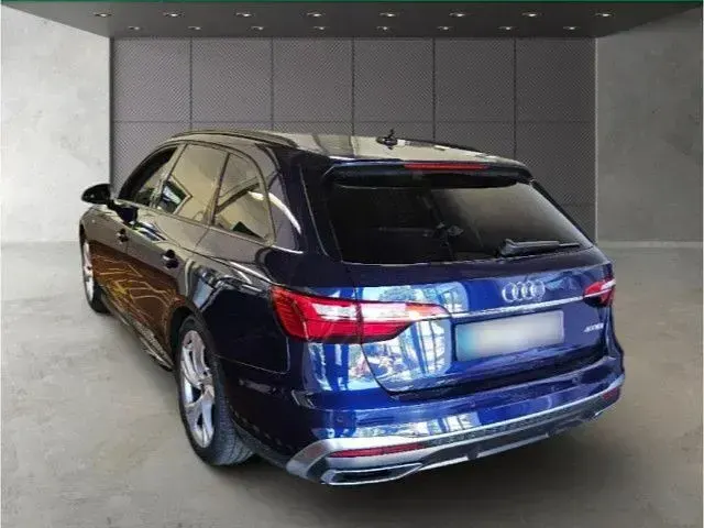 Gebraucht Audi A4 S-Line 204 PS (150 kW) 2024 Navarrablau metallic Kombi