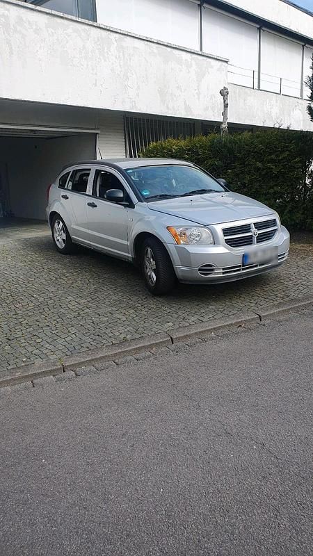 Gebraucht Dodge Caliber 150 PS (110 kW) 2010 Grau Kleinwagen