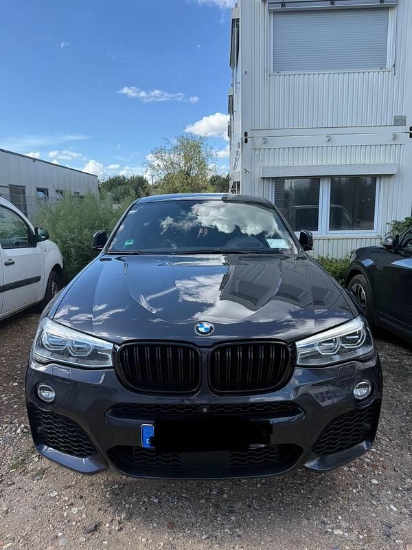Grau Gebraucht 2016 BMW X4 Shadowline SUV | 27.999 € (Teuer) - Bild 1/4
