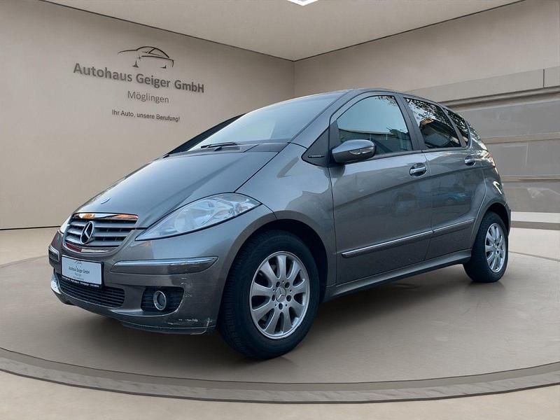 Grau Gebraucht 2005 Mercedes 170 Kombi | 5.380 € (Fairer Preis) - Bild 1/4