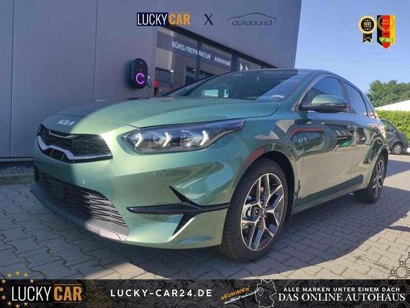 Neu Kia Ceed 140 PS (102 kW) 2025 Grün Kleinwagen