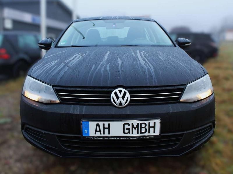 Gebraucht VW Jetta Comfortline 105 PS (77 kW) 2011 Deep black perleffekt Limousine