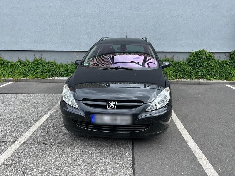 Schwarz Gebraucht 2004 Peugeot 307 Kombi | 990 € (Guter Preis) - Bild 1/4