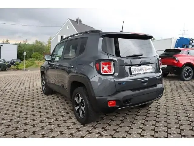 Gebraucht Jeep Renegade Trailhawk 241 PS (177 kW) 2022 Grau SUV