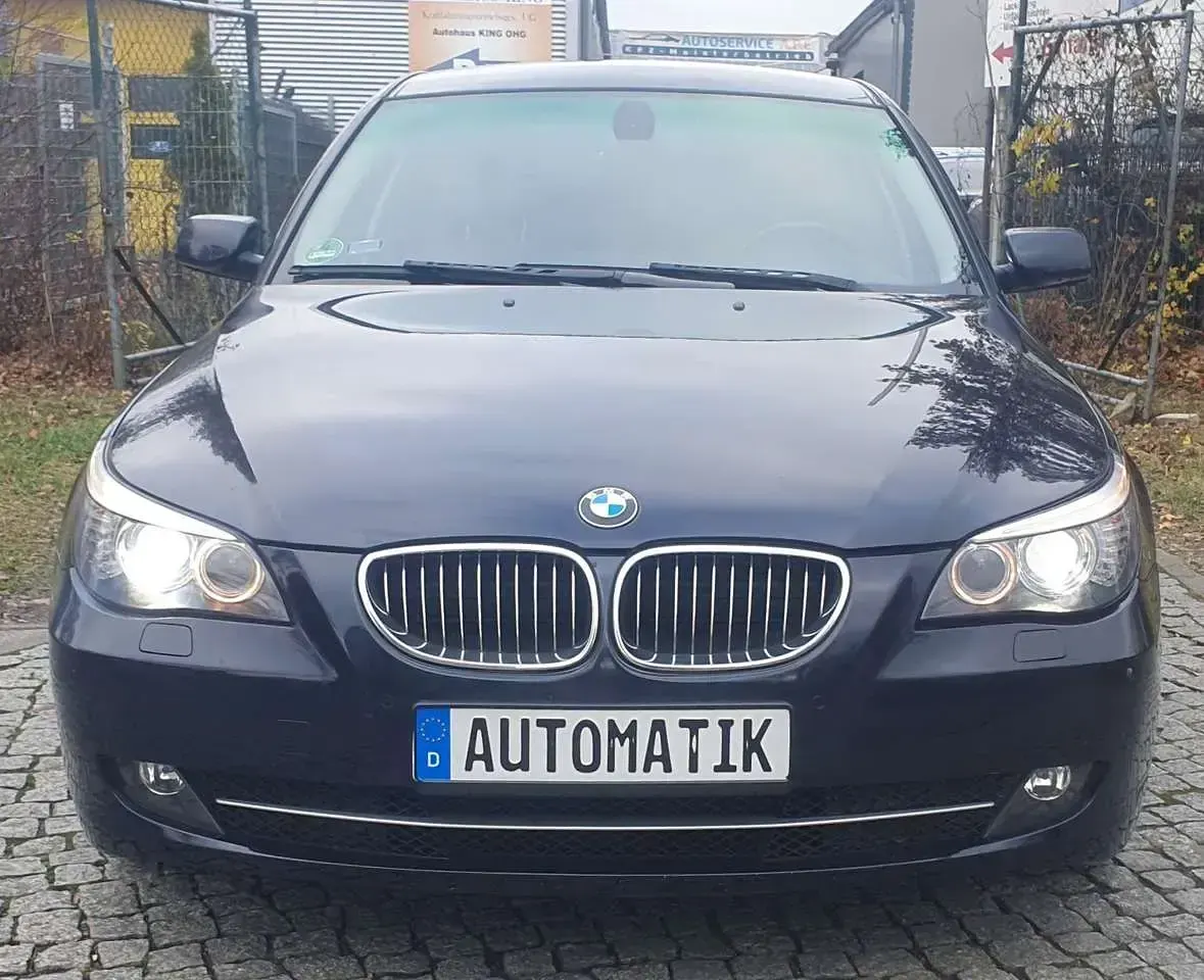 Gebraucht BMW 523 190 PS (139 kW) 2009 Monacoblau metallic Limousine