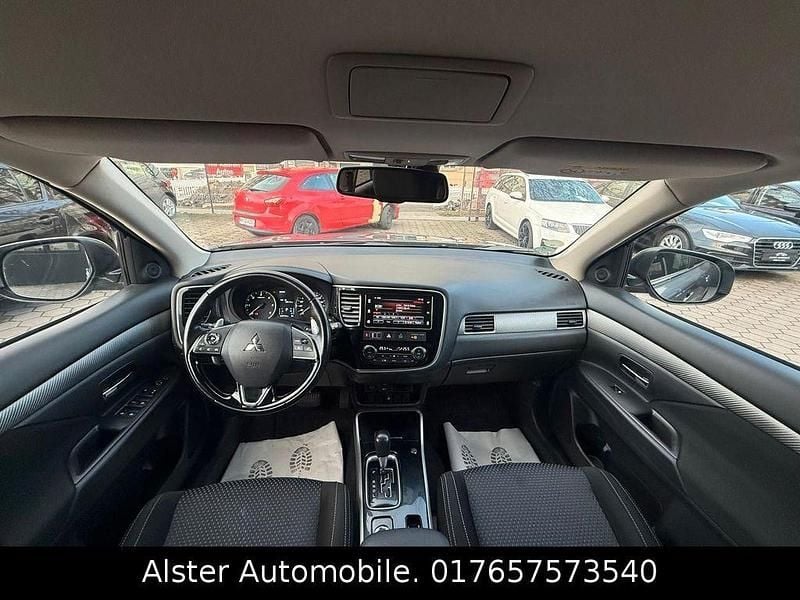 Gebraucht Mitsubishi Outlander Edition 150 PS (110 kW) 2018 Grau SUV