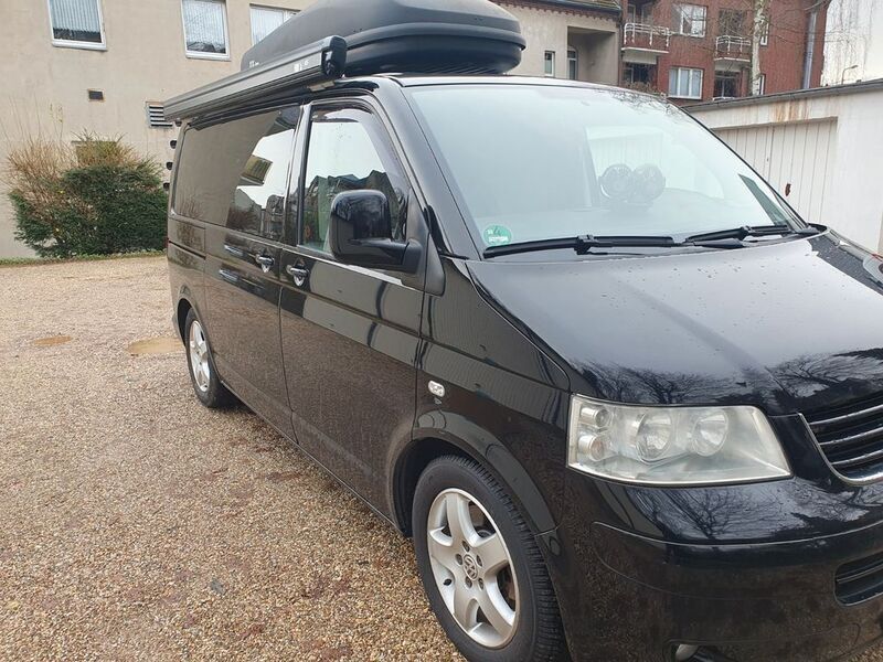 Schwarz Gebraucht 2007 VW T5 Van | 12.000 € (Etwas zu teuer) - Bild 1/4
