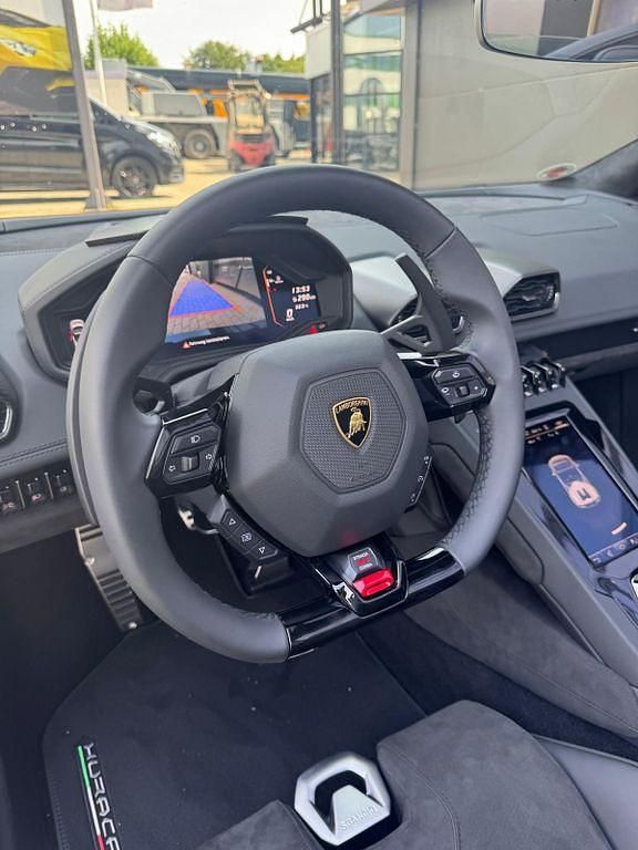 Gebraucht Lamborghini Huracán 640 PS (470 kW) 2024 Schwarz Cabrio
