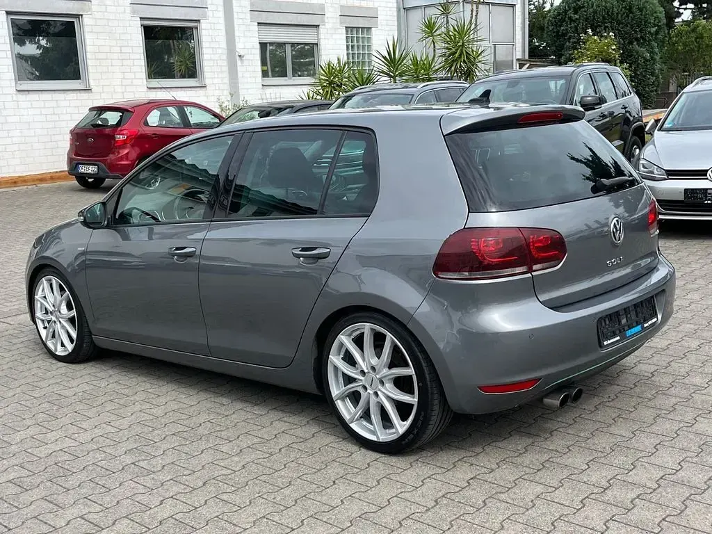 Gebraucht VW Golf VII Match 140 PS (102 kW) 2012 Grau Limousine