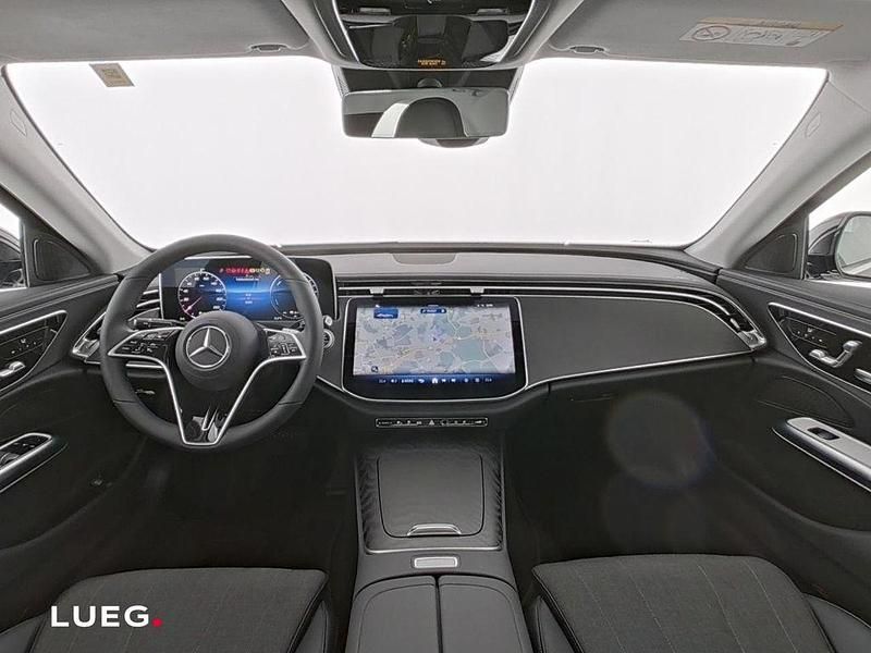 Gebraucht Mercedes E300 Avantgarde 313 PS (230 kW) 2025 Schwarz Limousine