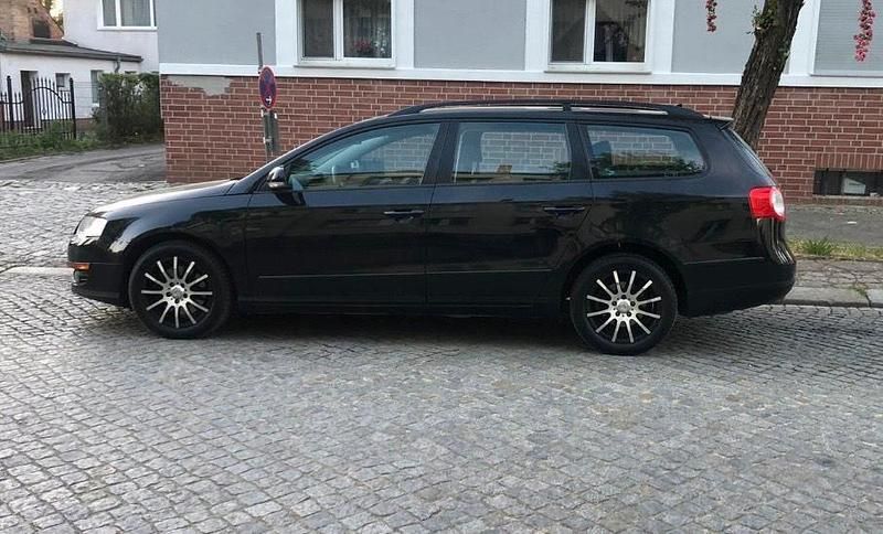 Schwarz Gebraucht 2007 VW Passat Kombi | 1.600 € (Superpreis) - Bild 1/4