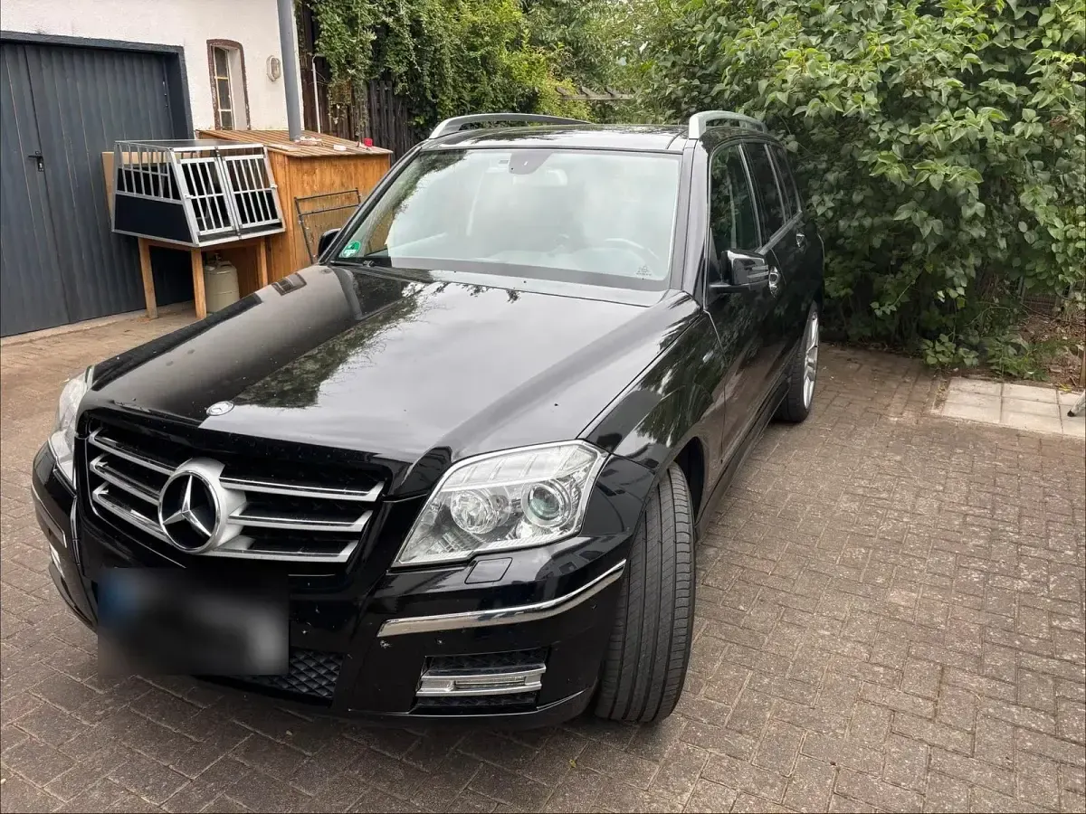 Gebraucht Mercedes GLK250 204 PS (150 kW) 2010 Schwarz SUV