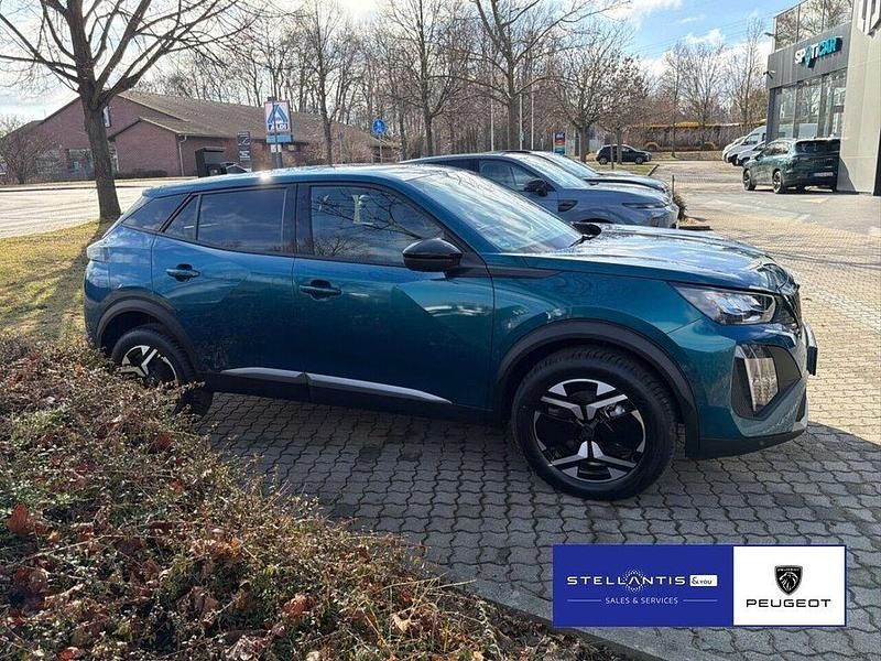 Neu Peugeot 2008 Allure 136 PS (100 kW) 2026 Blau SUV