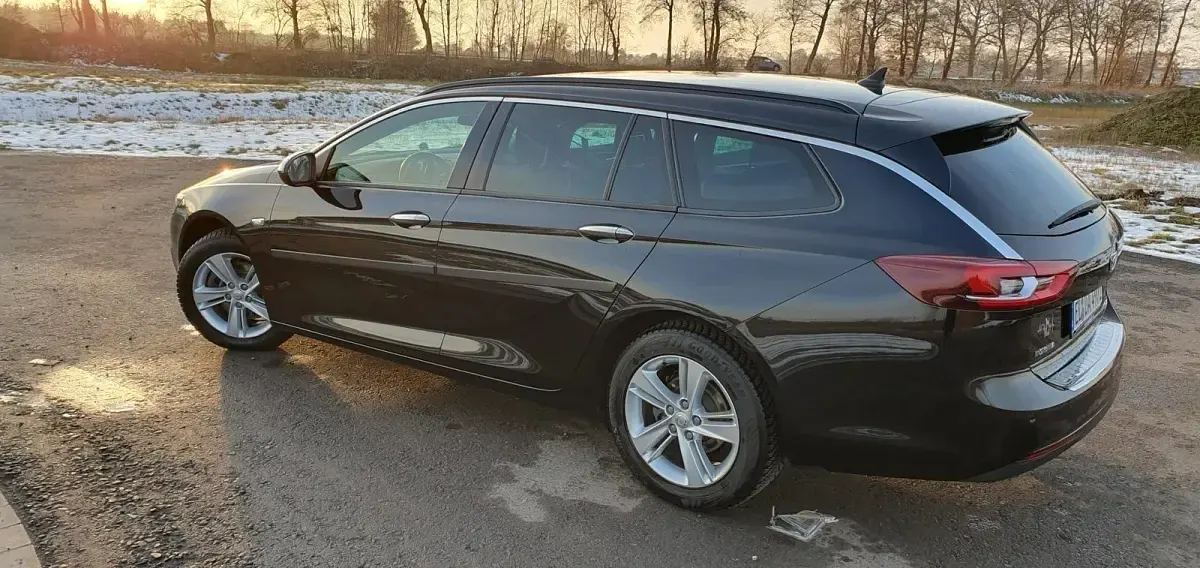 Gebraucht Opel Insignia 170 PS (125 kW) 2018 Schwarz Kombi