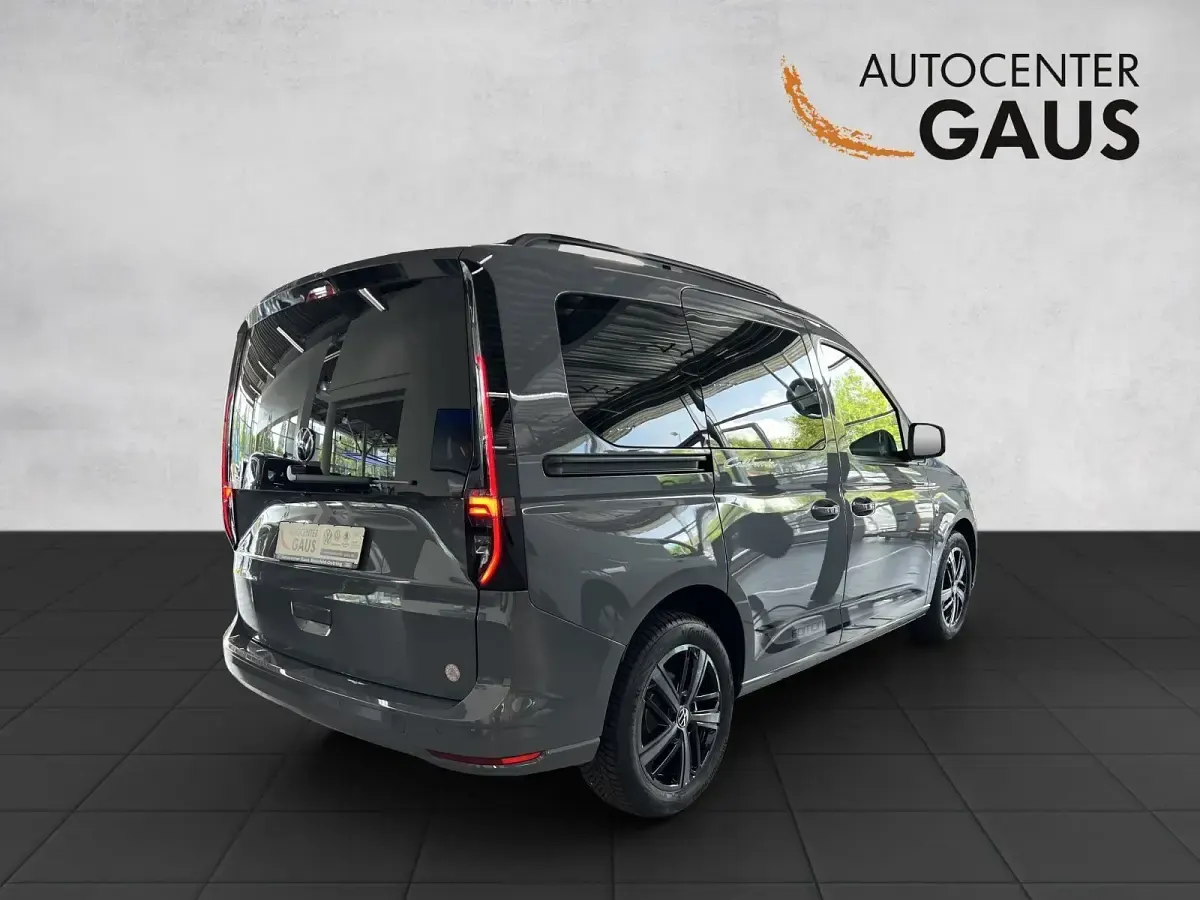Neu VW Caddy California 116 PS (85 kW) 2026 Grau Van / Kleinbus