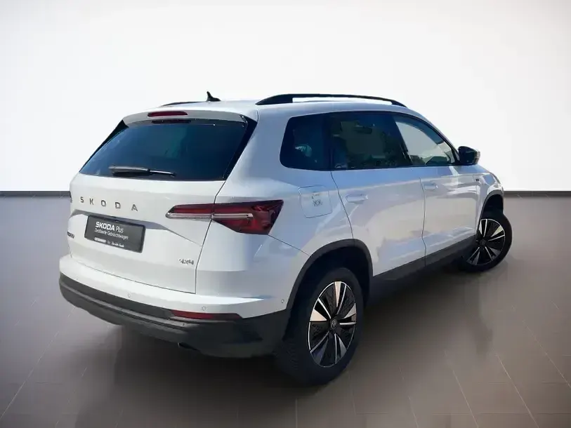 Gebraucht Skoda Karoq Ambiente 150 PS (110 kW) 2025 Moonweiß perleffekt SUV