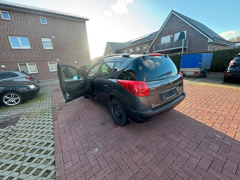 Gebraucht Peugeot 207 95 PS (69 kW) 2008 Grau Kombi