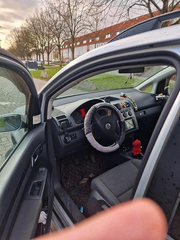 Gebraucht VW Touran 105 PS (77 kW) 2007 Grau Van / Kleinbus
