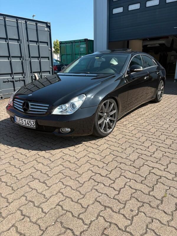 Schwarz Gebraucht 2008 Mercedes CLS320 Limousine | 6.000 € (Etwas zu teuer) - Bild 1/4