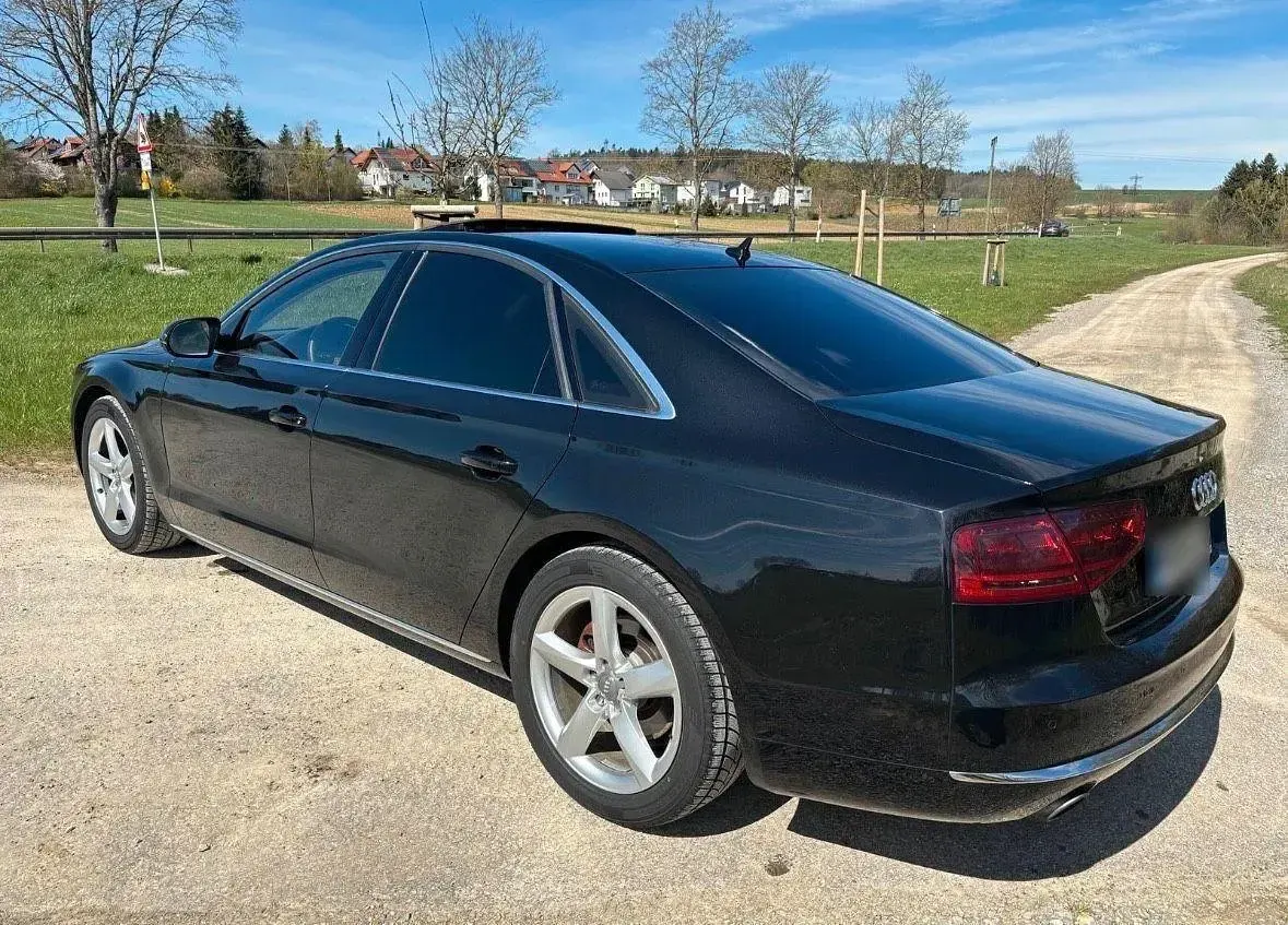 Gebraucht Audi A8 Ambiente 290 PS (213 kW) 2012 Schwarz Limousine
