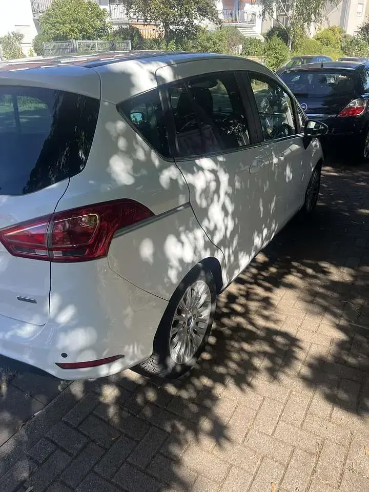 Gebraucht Ford B-MAX Titanium 101 PS (74 kW) 2013 Weiß Van / Kleinbus