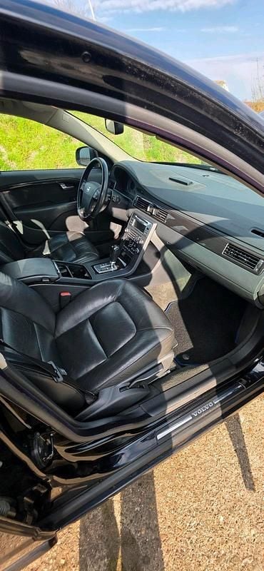 Gebraucht Volvo V70 185 PS (136 kW) 2008 Schwarz Kombi