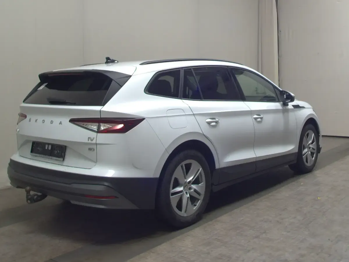 Gebraucht Skoda Enyaq iV Loft 132 kW (180 PS) 2023 Weiss SUV