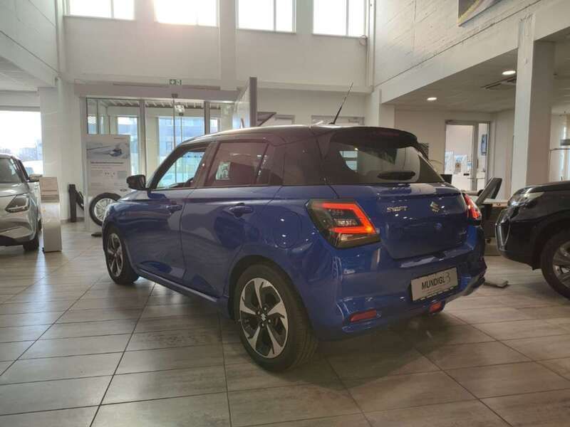 Gebraucht Suzuki Swift Comfort+ 83 PS (61 kW) 2024 Blau Kleinwagen