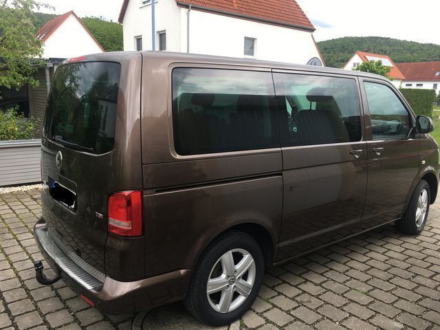 Gebraucht VW T5 Comfortline 180 PS (132 kW) 2012 Braun Van