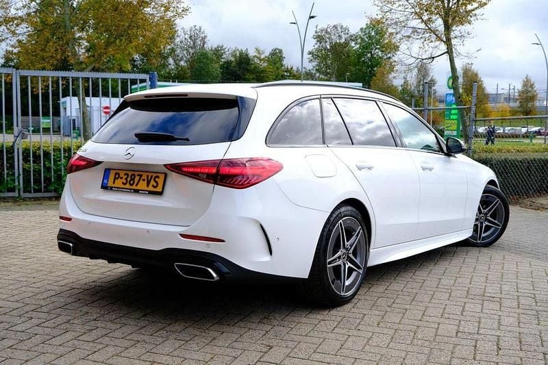 Gebraucht Mercedes C180 AMG line 170 PS (125 kW) 2022 Weiß Kombi