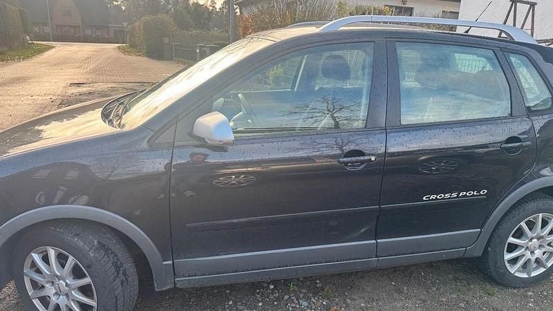 Schwarz Gebraucht 2007 VW Polo Cross Kleinwagen | 2.900 € (Guter Preis) - Bild 1/4