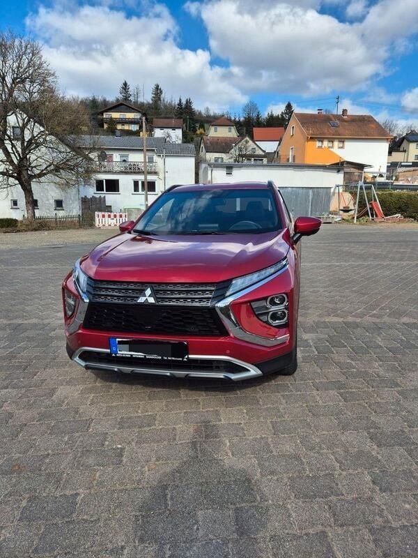 Rot Gebraucht 2022 Mitsubishi Eclipse Cross Select SUV | 22.499 € (Superpreis) - Bild 1/4