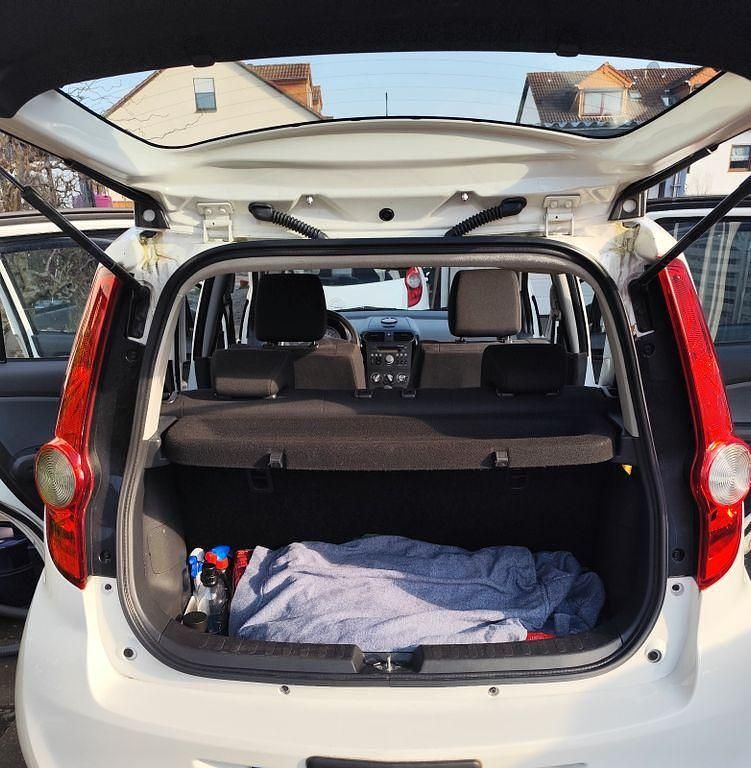 Gebraucht Opel Agila Edition 65 PS (47 kW) 2011 Weiß Kleinwagen