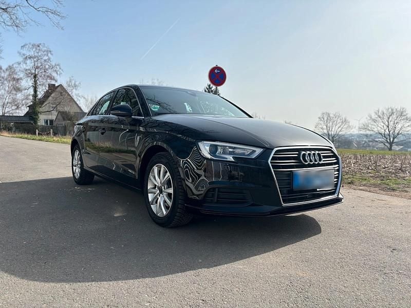 Gebraucht Audi A3 115 PS (84 kW) 2017 Schwarz Limousine