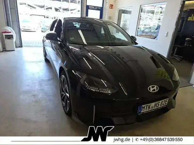 Gebraucht Hyundai Ioniq 6 239 kW (325 PS) 2023 Abyss black pearl / mic Limousine